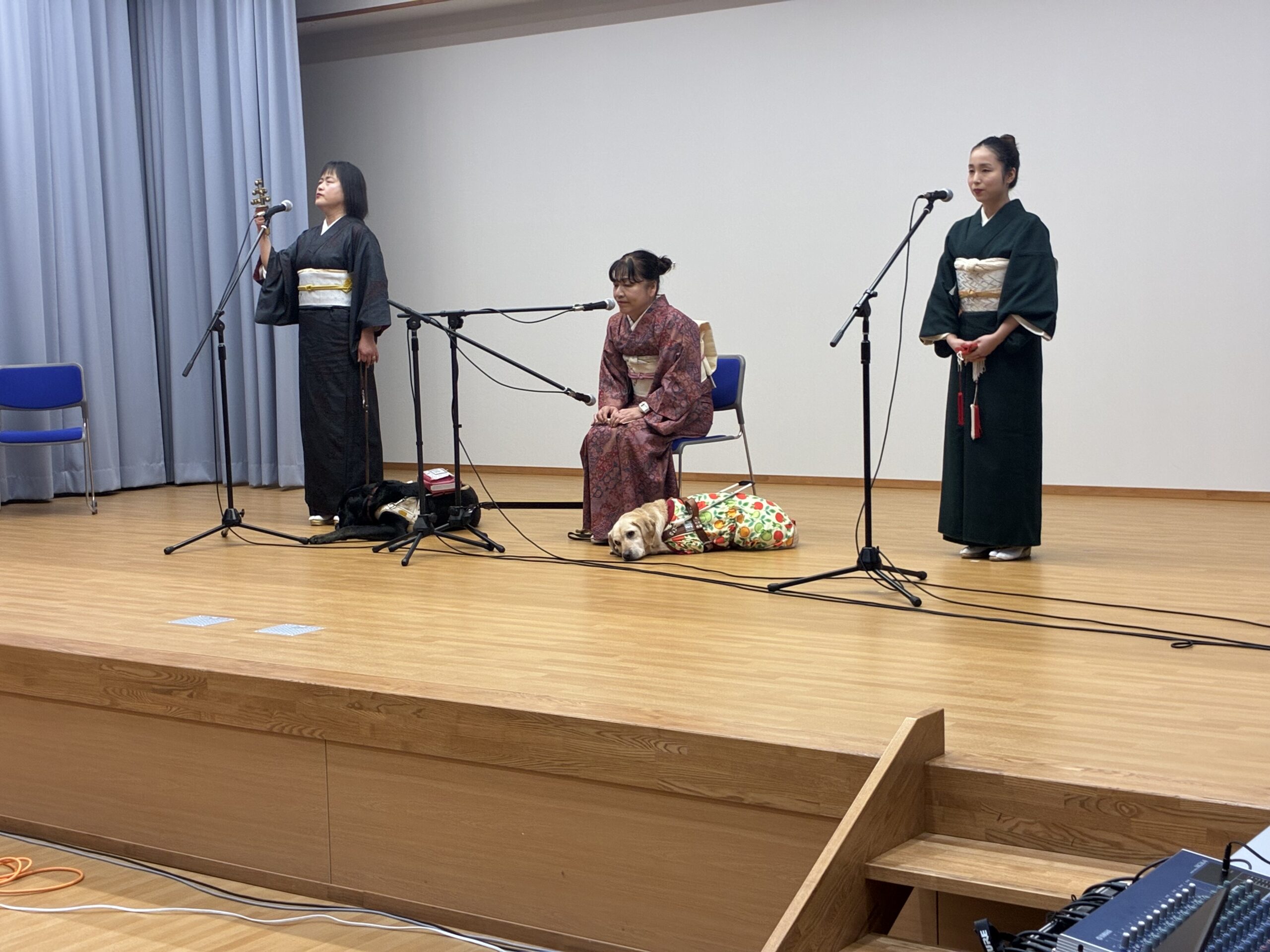 見えない世界に心で触れる一日を